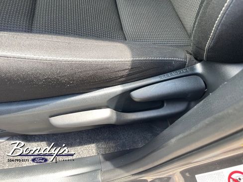 Used 2018 Toyota RAV4 XLE FWD image 9