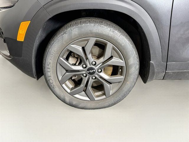Used 2024 Kia Seltos S AWD/4WD image 29