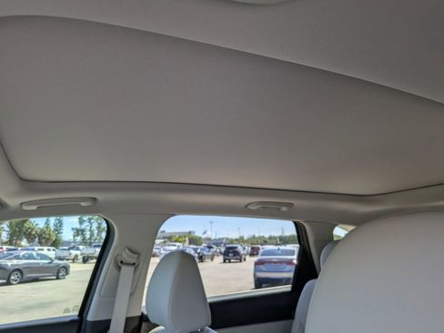 Certified 2025 Kia Sorento EX w/ Panoramic Sunroof Package FWD image 23