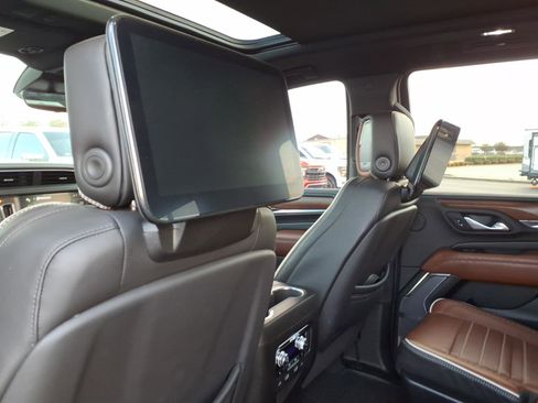 Used 2024 GMC Yukon Denali Ultimate image 11