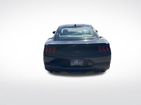 Used 2025 Ford Mustang Premium RWD image 7