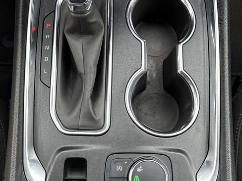 Used 2023 Chevrolet Traverse LT FWD image 28