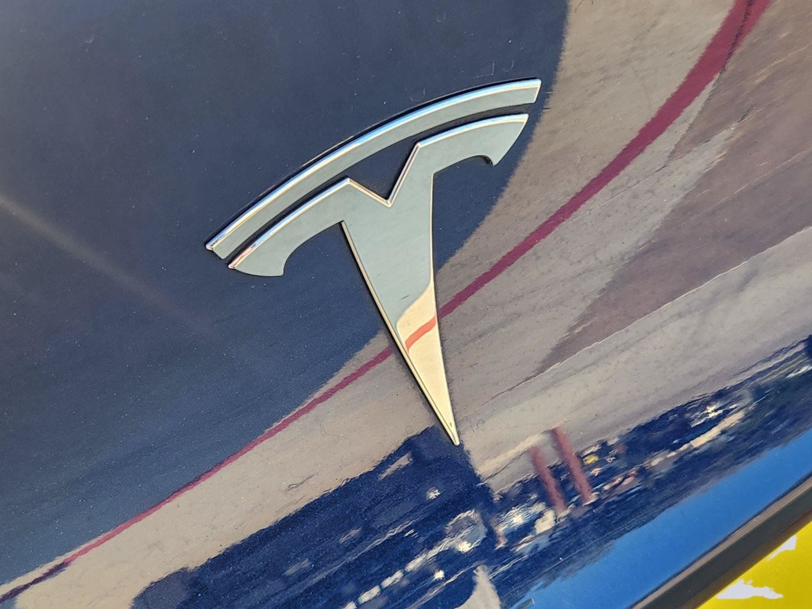 Used 2021 Tesla Model Y Long Range AWD/4WD image 12