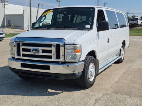 Used 2009 Ford E-350 and Econoline 350 XL RWD image 3