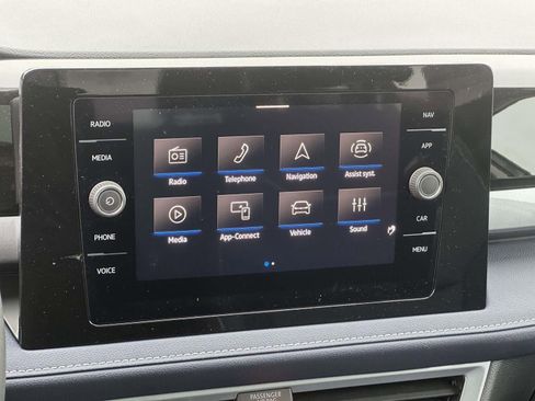 New 2026 Volkswagen Taos SEL AWD/4WD image 17
