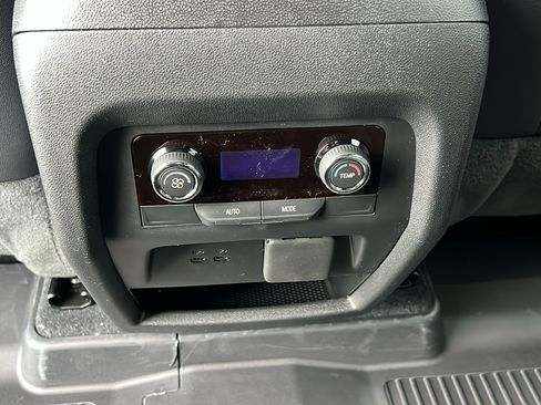 New 2026 Chevrolet Traverse Z71 image 17