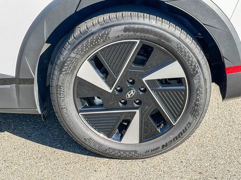 Certified 2025 Hyundai Ioniq 5 SE RWD image 12