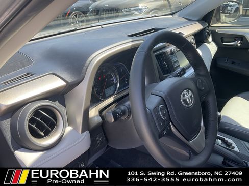 Used 2015 Toyota RAV4 Limited w/ Technology Package FWD image 7