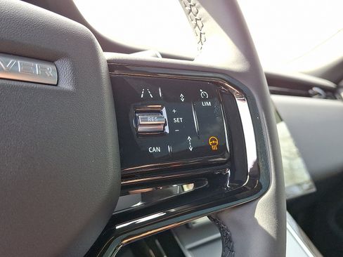 Certified 2025 Land Rover Range Rover Evoque S AWD/4WD image 19