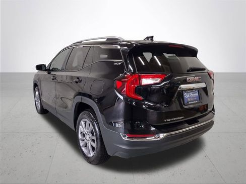 Used 2022 GMC Terrain SLT w/ Infotainment Package II AWD/4WD image 12