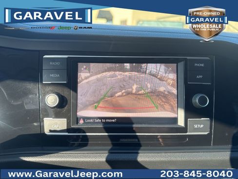 Used 2019 Volkswagen Jetta SE w/ Cold Weather Package image 7