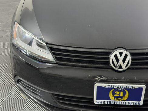 Used 2012 Volkswagen Jetta SE FWD image 4