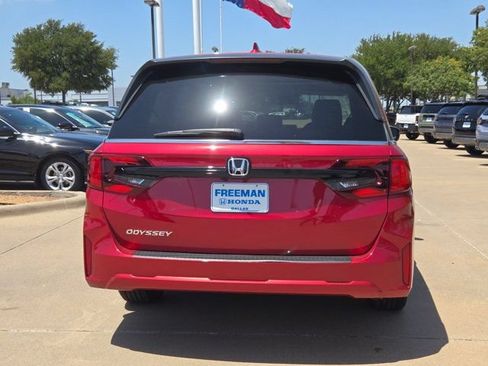 New 2026 Honda Odyssey EX-L image 6