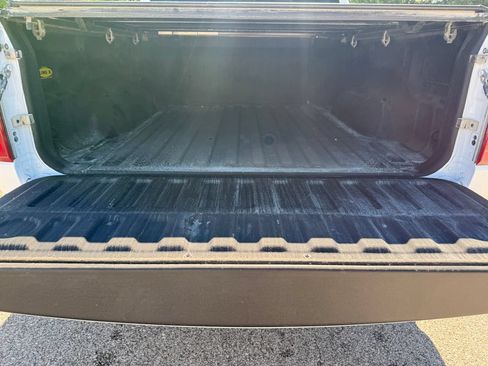 Used 2022 RAM 1500 Laramie AWD/4WD image 11