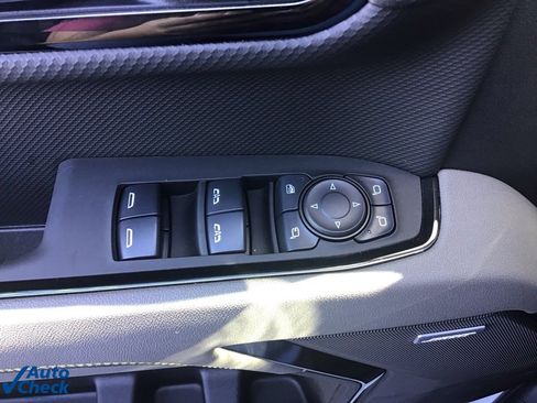 Used 2025 Chevrolet Silverado 1500 ZR2 w/ Technology Package image 38