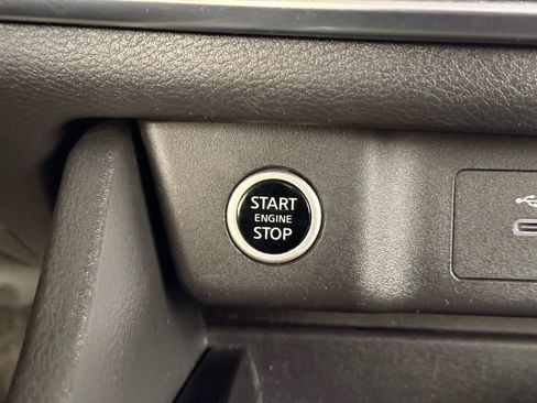 Used 2023 Nissan Rogue S image 75