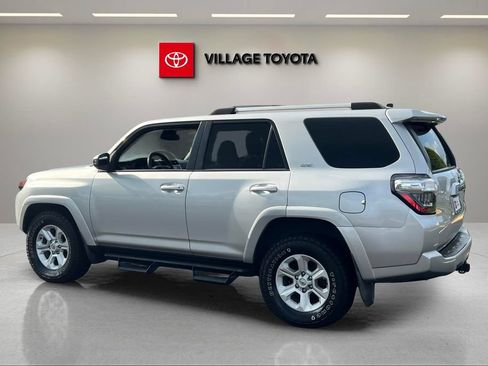 Certified 2022 Toyota 4Runner SR5 RWD image 3