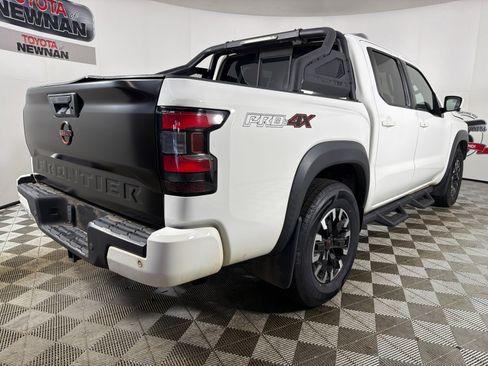 Used 2022 Nissan Frontier PRO-4X AWD/4WD image 4