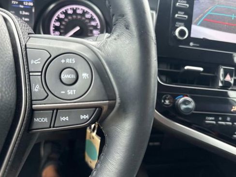 Used 2024 Toyota Camry SE image 26