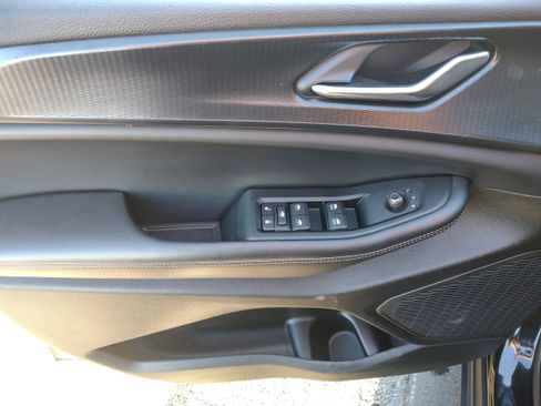 Used 2024 Jeep Grand Cherokee L Altitude image 21