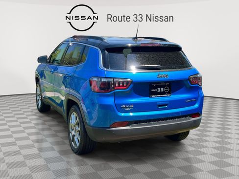 Used 2025 Jeep Compass Limited AWD/4WD image 3