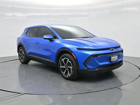 Used 2025 Chevrolet Equinox EV LT image 4