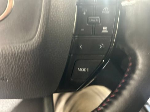 Used 2026 Toyota Prius Plug-In Hybrid FWD image 26