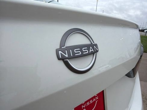 Used 2025 Nissan Altima 2.5 SV FWD image 28