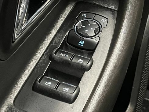 Used 2016 Ford Taurus SEL w/ Equipment Group 201A FWD image 16