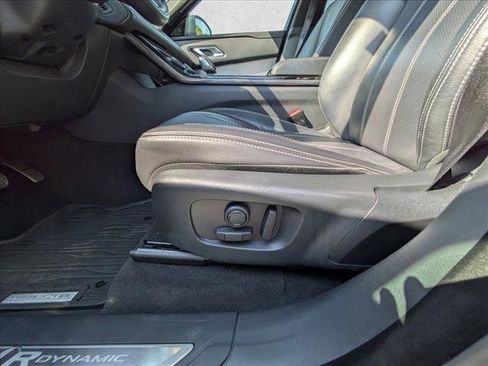 Used 2021 Land Rover Range Rover Velar R-Dynamic S image 16