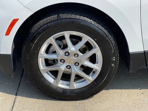 Used 2022 Chevrolet Equinox LS w/ LS Convenience Package AWD/4WD image 10