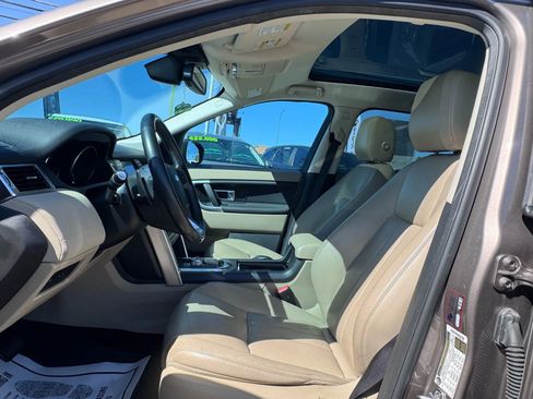Used 2016 Land Rover Discovery Sport HSE image 11