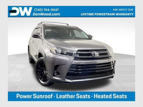 Used 2019 Toyota Highlander SE AWD/4WD image 1