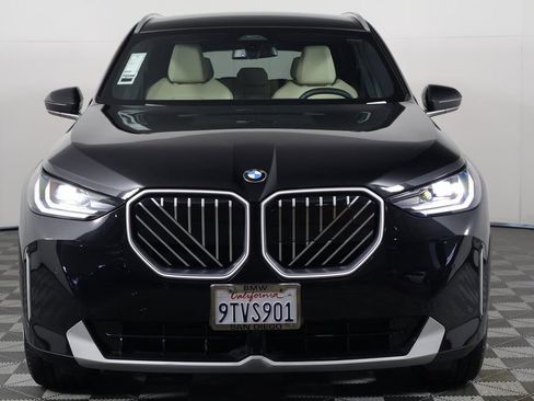 Used 2025 BMW X3 xDrive30i w/ Convenience Package image 2