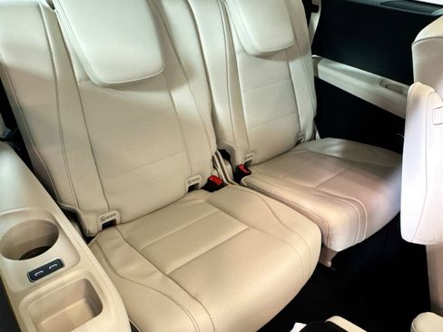 New 2026 Mercedes-Benz GLS 450 4MATIC image 25