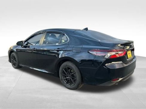 Used 2024 Toyota Camry LE image 8