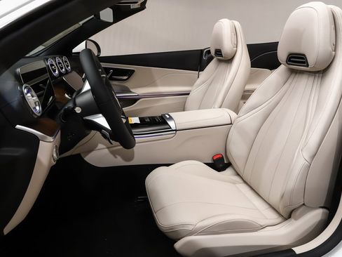 New 2026 Mercedes-Benz CLE 300 4MATIC Cabriolet image 7