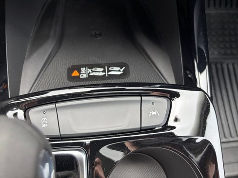 New 2026 Chevrolet Trax ACTIV w/ Sunroof Package FWD image 26