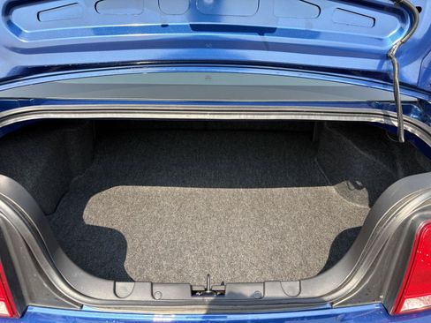 Used 2009 Ford Mustang GT RWD image 7