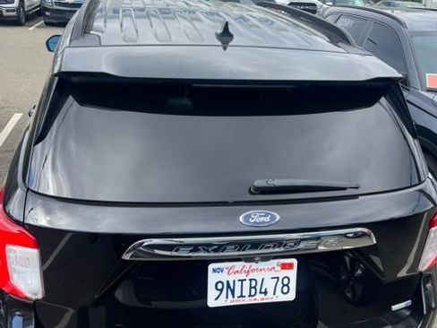 Used 2020 Ford Explorer XLT w/ Comfort Package image 10