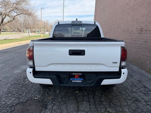 Used 2023 Toyota Tacoma TRD Sport w/ Advanced Technology Package AWD/4WD image 5