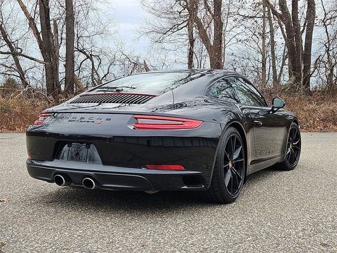 Certified 2019 Porsche 911 Carrera S image 7