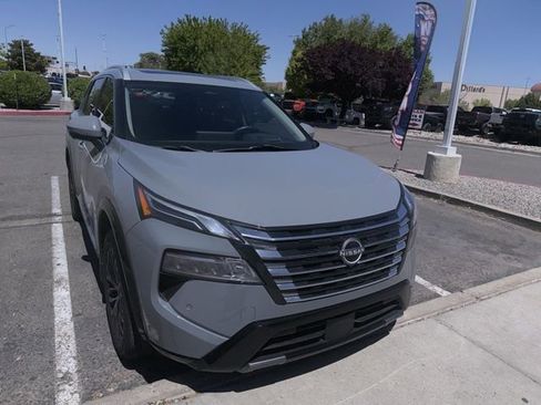 Used 2024 Nissan Rogue Platinum w/ Platinum Premium Package image 1