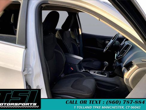 Used 2016 Jeep Cherokee Latitude w/ Cold Weather Group image 7