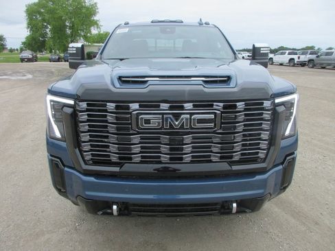 New 2026 GMC Sierra 2500 Denali Ultimate w/ Max Trailering Package AWD/4WD image 10