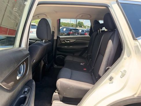 Used 2019 Nissan Rogue SV w/ Premium Package AWD/4WD image 13
