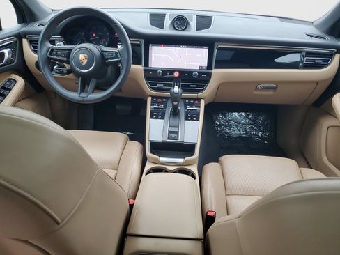 Used 2023 Porsche Macan AWD/4WD image 10