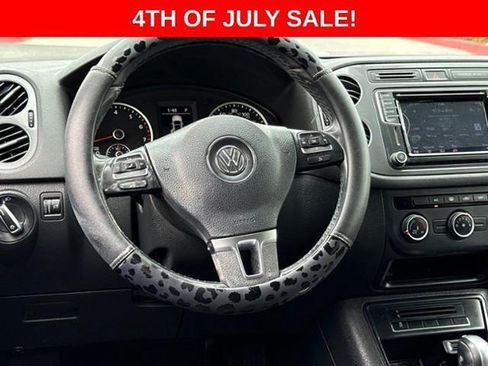 Used 2017 Volkswagen Tiguan Limited w/ Premium Package FWD image 23