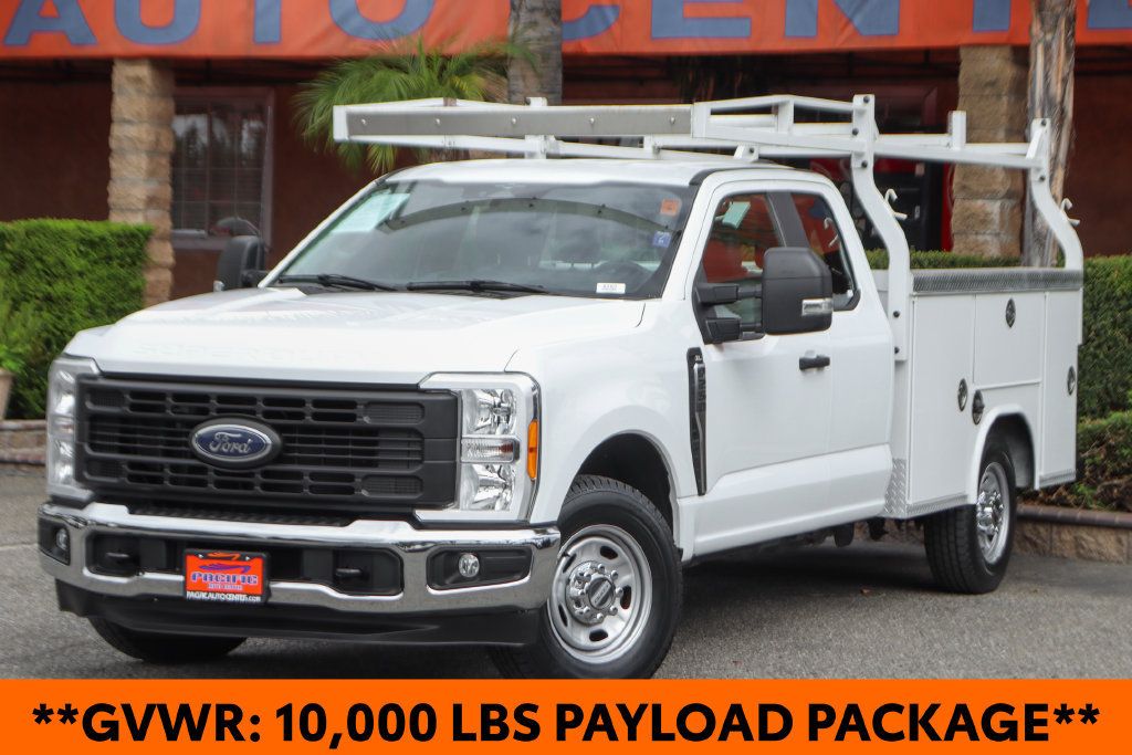Used 2023 Ford F250 XL w/ XL Chrome Package RWD image 4