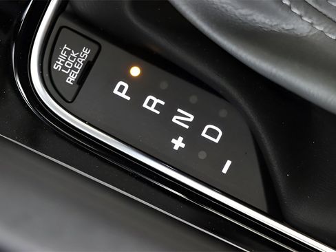 Used 2024 Kia Telluride LX image 47